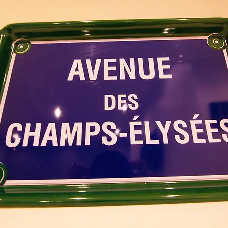 Apartment Champs Elysees Paris