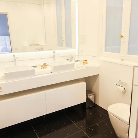 Champs Elysees Apartment